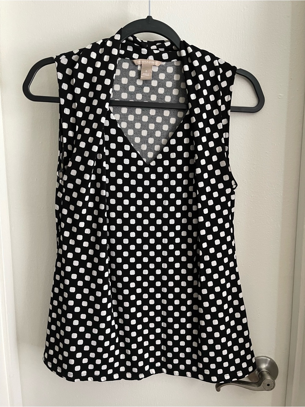 Banana Republic Black and White Checker Sleeveless V-Neck Blouse